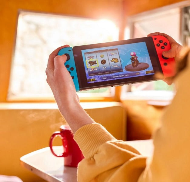 Consola Nintendo Switch Neon + Mario Kart 8 Deluxe